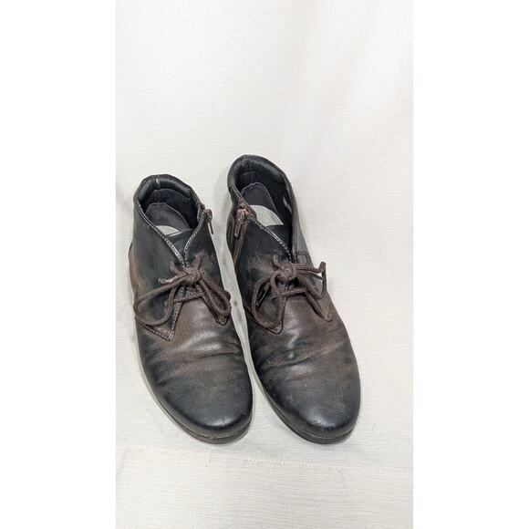 Clarks Womens Cloudsteppers Distressed Ankle Boots 6.5W brown minimalist - Picture 3 of 7